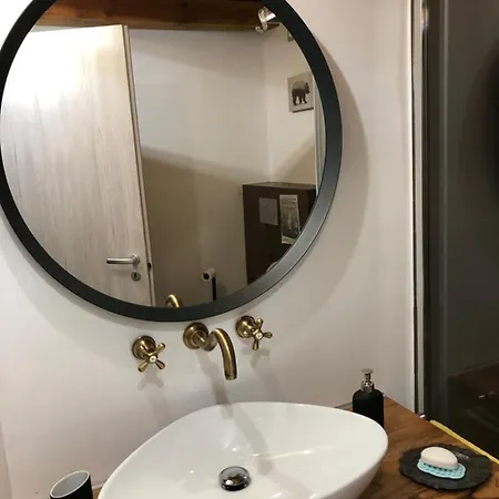 Underground Haven And Free Parking Appartement *